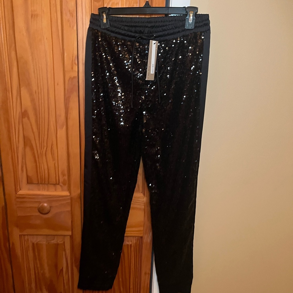 DO+BE Black Sequin Jogger Pants Size Large NWT